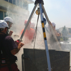 Curso de evacuación y rescate en espacios confinados